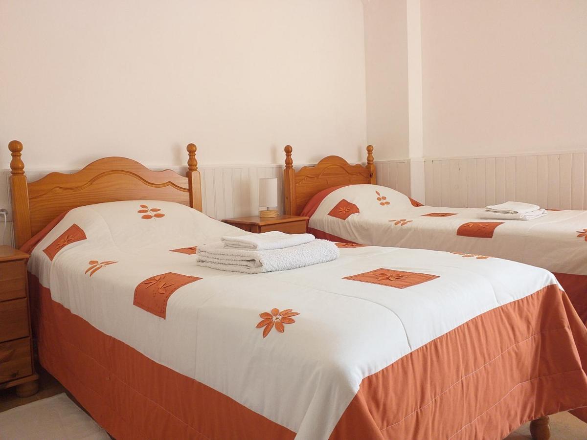Ancienne Ecole Bed and Breakfast Cazaux-Villecomtal Buitenkant foto
